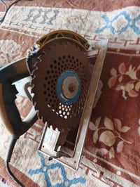 عندي منشار  منضدي بيه كسر شغال بلور حراري شلع 40 هاتف 07759035395