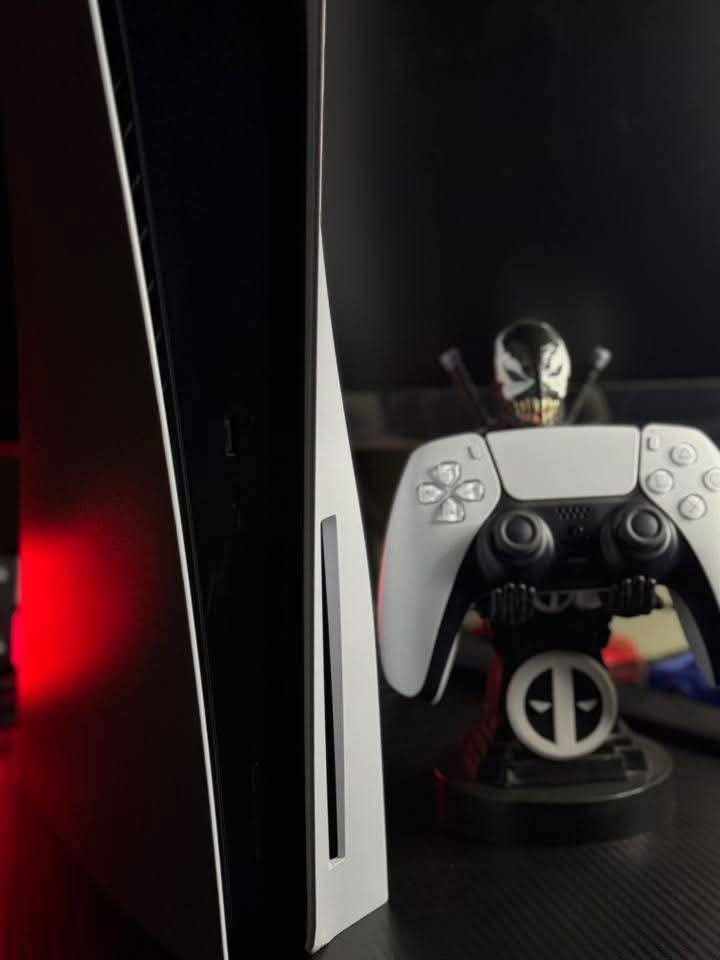 العادي جهاز نضيف  كامل ملحقاته  وياه يوبيس ٢٠٠٠ والعاب اقراص والحساب بيه العاب  وهارد خارجي 500 g ريده ب ٧٠٠


**إذا كنت صاحب هذا الإعلان وتريد حذفه لأي سبب، رجاءا أرسل رسالة إلى الدعم الفني**