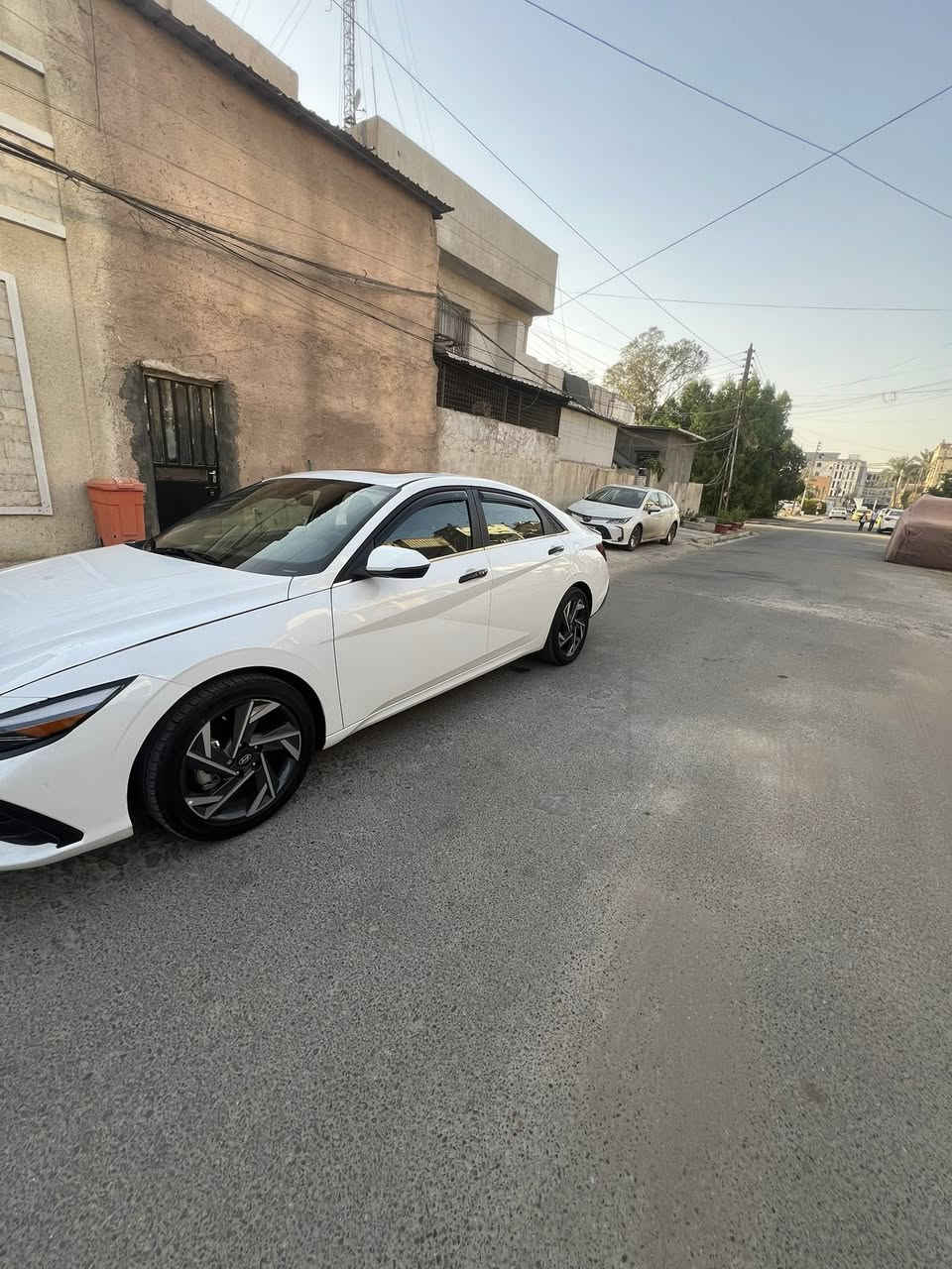 النترا 2024 
رقم بغداد محرك HEV1600
هايبرد . صدفي
السياره بارد بل بنيد فقط 
أربعة سلندر كاميرا خلفية دوارة 
 شاشة كبيرة  ( جي بي اس ) ماشيه 12 الف ميل
لايت زنون

Android auto & Apple car play
منافذ USB أمامي خلفي سستم صوت متكامل (bose) تحكم ستيرن جهتينبصمة باب لمس + بصمة تشغيل عن بعد رادار  أمامي ( توكف من وحده اذا شي كدامه ) 
كشنات  جلد &تبريد وتدفئة الأمامية أشارة بالمريا الجانبي صندوق ذكي يفتح عند الأقتراب 
ويل كب رياضي شاحن لاسلكي أوتو هولدسايد بريك بصمة ثلاث أنظمة قيادةحساس امامي خلفي
تبريد بيانونظام خروج الآمن عند فتح الأبواب لتفادي مرور السيارات قرب الأبواب الجانبية 

25-نظام محافظة على المسار -كشنات جلد لون مميزفتحة سقف أوتو بريك عند الرجوع إلى الخلف في حال وجود سيارة أو شخص  دمام امامي خلفي
اكشانه تدفئه وتبريد كشن سائق كهرباء + خزن ميموري وبيها بعد كومة مواصفات آخرى  

الرقم :بغداد الدولي الجديد سياره بأسمي تحويل ثاني يوم
العنوان  بغداد 
السعر 185
للأستفسار تلفون أو واتساب ***********
