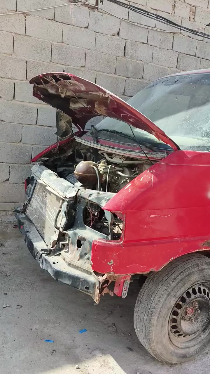 فولكس واكن ترانسبورتر موديل 1994راعيها موجود الوجه مالتها موجود سعرها مليونين وبيها مجال مكان نجف ***********
