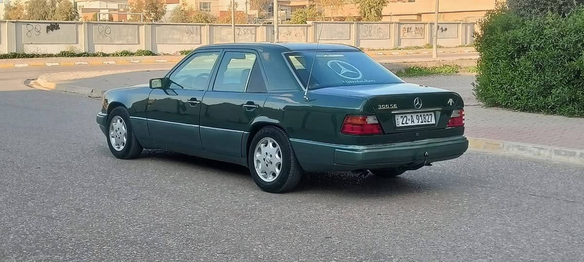 مارسيدس دب حجم 300 موديل 1992محدث بيبي  محرك vvt3000 رقم اربيل جديد دولي سنوية جديد الغاية2031 بسمي شرط تحويل قواعد دبلات سليمة بدون ضرب بدون خياس صبغ عام جمالية فقط ABS تبريد جام كهرباء اربع تايرات جديد كهربائية شغالة سعر 67 مكاني كركوك ***********
