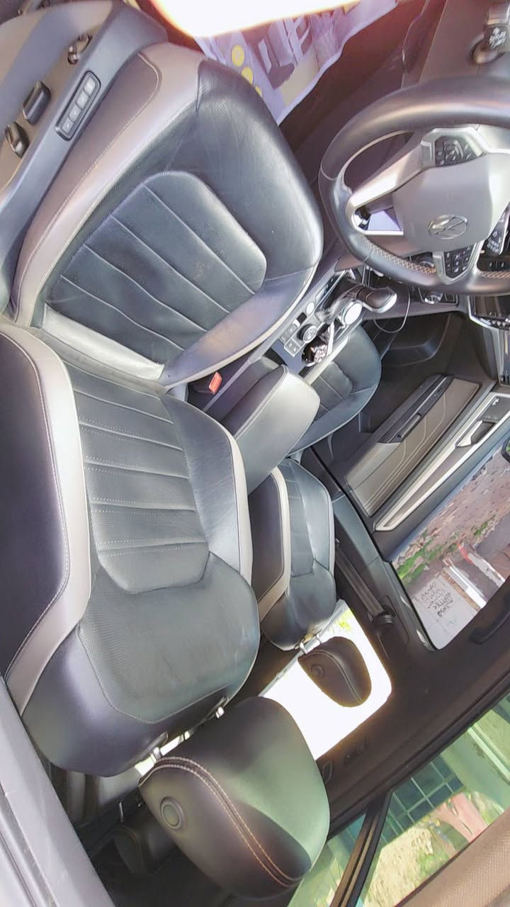 سلام عليكم… للبيع فقط
فولكس وايغن اطلس كروز السياره موديديل2021لشكل الجديدالسياره فول مواصفات الون اسمنتي 
1-سياره مظلله وبيها سنويه تظليل سنه كامل مجدد
2-سياره شاديلها داش كام داخلي وخارجي
هذا اضافات… مواصفات السيار
1-السياره محرك 3500
2-سياره خمسه راكب مو 7
3-سياره تدفئه وتبريد كشن وستريرن 
4-السياره نظام ذكي وشاشه كار بلي
5-نظام متعدد للقياده ..ثلجي ..سبورت… رملي… طيني
6-جنطه سيار تفتح بحركة القدم 
7-توقت ذاتي من الحوادث
8-السياره بيها اربع كامرات محيطيه محد حساسات
9-سياره تشغل عند بعد واطفاء مع اغلاق زجاج وفتح عن طريق ريموت سياره
10-مري شفط مع اشاير
11-سياره بيها نظام تنقيت الهواء مع تبريدمنظمة تنقيه
12-بيها نظام البارك يعني سياره هي طتبك بلكراج
والله سياره بيها هواي مواصفات مثل كشنات كهربائيه 
نظام تبريد قطعتين
وبعد بيها هواي مواصفات والسياره بدون حادث 
الحادث صار بيدي بخشم بنيد وصور الحادث والتصليح موجو شي بسيط جدا وتكدر تفحص سونار 
كير محرك مكفول والسياره مابيه اي جيك اجن مشتغل
السعر مطلوب 32250السعر قابل تفاوض بشي بسيط الشراي وجاد يتصل
***********
***********
بغداد اليرموك السياره موجود
