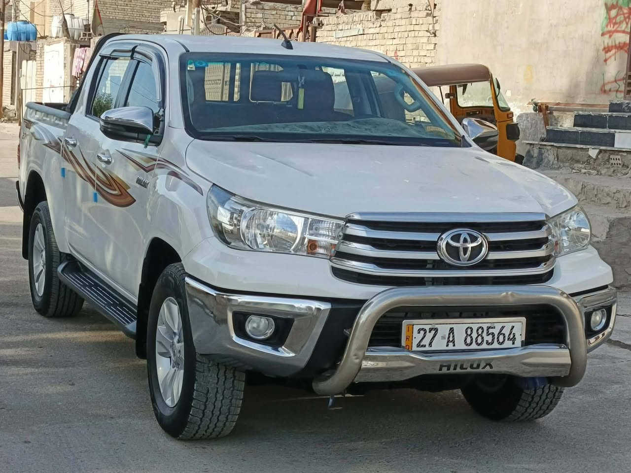 سلام عليكم بيكم هايلوكس 2018ساز 
كير اوتو وقود بانزين مكفولة كفاله عامه
رقم ذي قار بسمي،،***********
