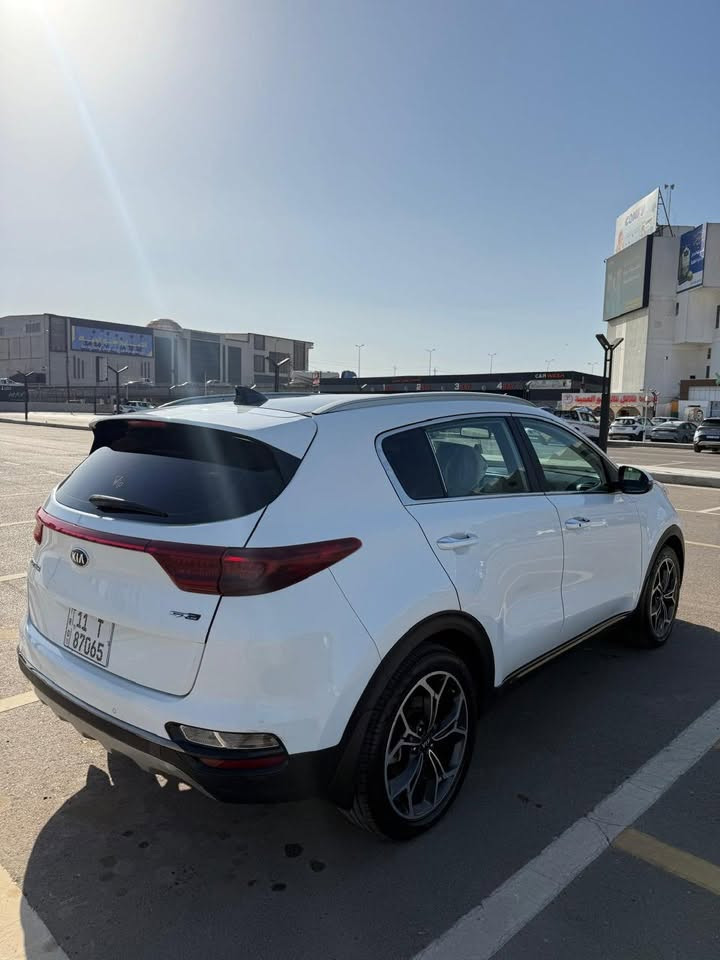 كيا سبورتج 2019 جيتي لاين gt-line
مكفوله من الصبغ والتبديل فقط بارد 3 مكانات صغيره

رقم بغداد باسمي 

‏‎المواصفات فول مواصفات 

بانورما 

‏‎حجم المحرك 2000 

سايد بريك بصمه 

‏‎نوع DOHC ‏

‏‎بصمة  

تشغيل عن بعد 

كراسي كهرباء

شاحن لاسلكي 

تبريد بيانو

جنطه كهرباء 

نضام ترحيب بل يدات 

ترحيب عن قرب-‏‎كاميرا -شاشة -نظام نزول المنحدرات-تبريدامامي + خلفي

‏‎داخل جلد 

 كروم حجم 19كونتكتل

‏‎مرايا جانبية متحركة مع اضاءة فلشر 

‏‎نظام  تحذير الرجوع الى الخلف حساسات

‏‎نظام  التقدم الى الامام حساسات

‏‎مدخل USB ipod

‏‎مخرج الطاقة عدد3

‏Ledنهاري

‏‎دوس كروم 

‏‎زينة السيارة من الصدامات الامامية و الخلفية كروم 

‏‎نظام وحدات السلامة متكامل

‏‎ايرباكات عدد8

‏ماشية 116

‏‎نظام ايزو فكس

السعر 195 ورقة وبيها مجال قليل 

مكان السيارة بغداد البنوك 

للاستفسار ***********
