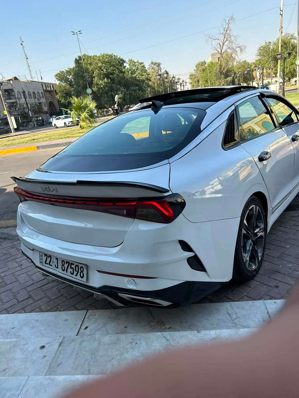 السلام وعليكم

للبيع k5 Ex 2021 فول مواصفات للبيع او المراوس 

لون اسود 
ماشيه 37 مايل 
رقم اربيل ب اسمي 

محرك 1600تيربو

المواصفات:

- بصمة تشغيل

- تشغيل عن بعد

- شحن هاتف لاسلكي

- قيادة ذاتية على الخطوط السريعة

- هندبريك بصمة

- سقف أسود بانوراما

- مثبت سرعة

- مرايا قلاب عند الرجوع

- نظام صوت Bose

- حساس إطارات

- بك لايت لد

- شاشة كبيرة كار بلي

- كامرة دوارة 

-قطعتين تبريد 

-تبريد مناخين منفصل

-حساسات خلفية

- كشنات حار وبارد

- شاشة أعطال

- ويل كروم لونين

- رادارات جانبية

- مراقبة النقطة العمياء

- جنطة ذكية عند الاقتراب مع ترحيب

- إشارات بالمرايا

- كشنات جلد أبيض ملكي

-بطاين بوب صاج 

-انارة محيطية

- كراسي أمامية كهربائية

- لايتات عدسات زنون

-لدات امامية

- أنظمة قيادة Eco / Sport / Smart / Normal

- تحكم كامل بالستيرن

- كير أوتو وعادي

- أوتو بريك

-دشبول صاج

-منافذ طاقة

-منافذ USB

-سبير منازل

السيارة جاهزة بدون نقص 

محرك كير كفالة تبريد ثلج

السيارة بيهة 3 قطع صبغ فقط 
حادثها جاملغ خلفي والبنيد وصبغ قبغ الصندوق 

بدون دواخل

رايدها ب 132 وبيها مجال للشراي 
اي استفسار تعال خاص او اتصل 

***********

عنوان بغداد الاعظمية
