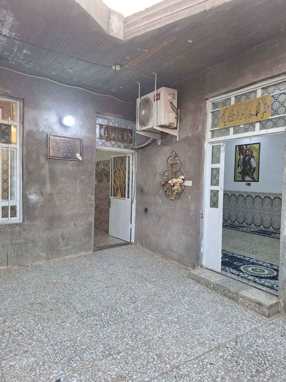 السلام عليكم يوجد بيت لبيع مساحة ١٥٠بناء جديد  رشاد يحب يستفسر رقم ابو بيت***********@@

