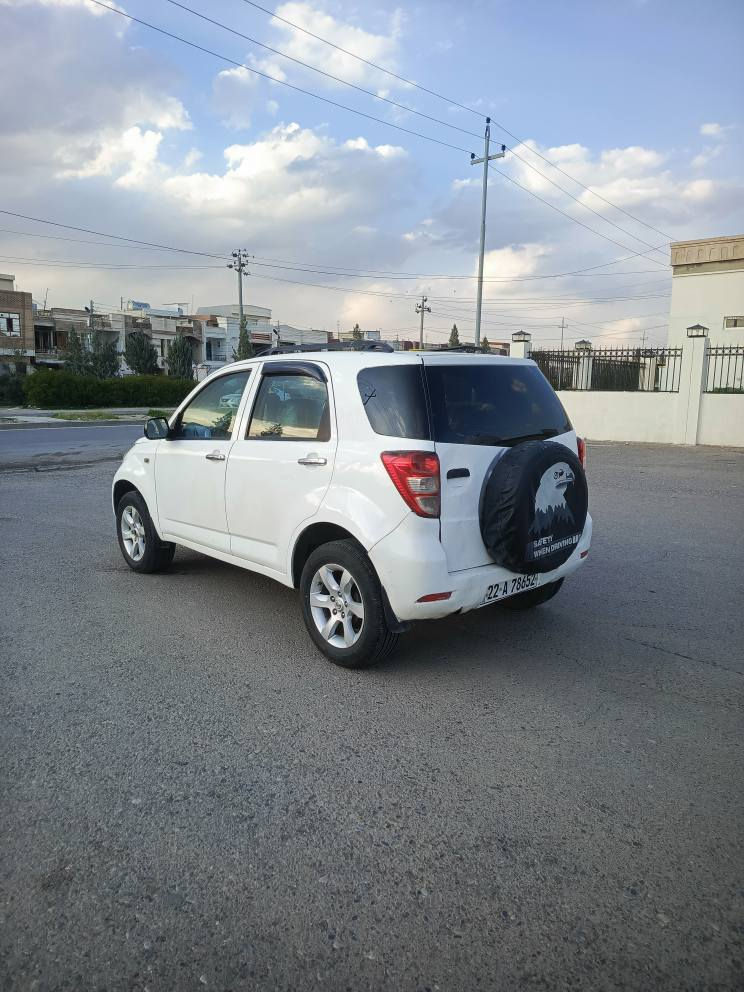 دایهاسۆ  یابانی ئەسلی مۆدیل 2008 گێڕ تۆماتیک سحری 56مەجال ژمارەی موبایل ۰۷٥۱۲٦٤۰٥٦٤ بەناوی خۆمە گێڕ و مەکینە بەشەرت چوار تایەی تازەیە ویل کەپە ئاوێنە کارەبایە چوار جام کارەبایە سەیارەکە زۆر جوانە بێ مەسرەفە بەناو کردن غەرامە بەشەرتە شوین هەولێر أربيل, العراق
