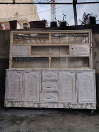 متاح كونتر حديد موديل قديم سعره 50 وبي مجال الشراي يخابر 07707972265 أ...