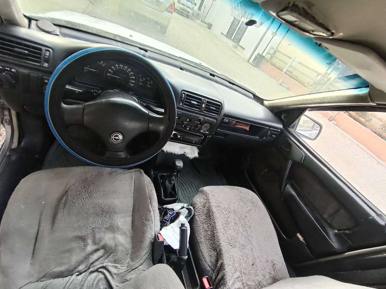 فرۆشتنی خێرا ....

ڤیکترا مۆدێل ١٩٩١ مەکینە ١٨ ئاڕمی پلاستیکی سلێمانی بەشەرتی غەرامە ڕەقەمی ئەسڵیە دەعامی بۆ دەعامی بەشەرت چەکوشی پێوە نییە هۆکی بیلادی سڵاید پاوەر  پێشی کامل کراوە بە زینۆن کارەبای کامل بەشەرت هەموو گیانی ئیش ئەکات ڕزیوی و تەقیوی نییە گێڕ و کلاج و عەینەی لۆکی لەسەرە مەکینەی بە شەرتی ١٠ فیتەر بێ سەرف و بوخار تازە پێش و دوای داگیراوە تەقە و ڕەقەی نییە لە سلێمانیم 
***********
*********** السليمانية, العراق
