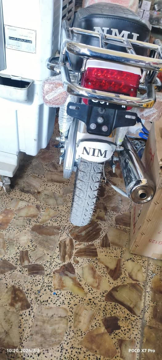 للبيع شاصي سكنر موديل ٢٧بعدها ع سحك معمر شلامجه الاصلي سعر مليون وبيه مجال الي مو شراي لايعلق رجاء الشراي يتصل ***********
