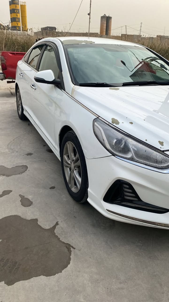 سوناتا وارد أمريكي موديل 2018 سيارة احلى من الصور ليبل واحد حادثها واضح سونار واضح السعر ابلاش 115 وبيه مجال قليل حك جيه
للتواصل 
***********
عنوان ديالى ناحية جديدةً الشط
