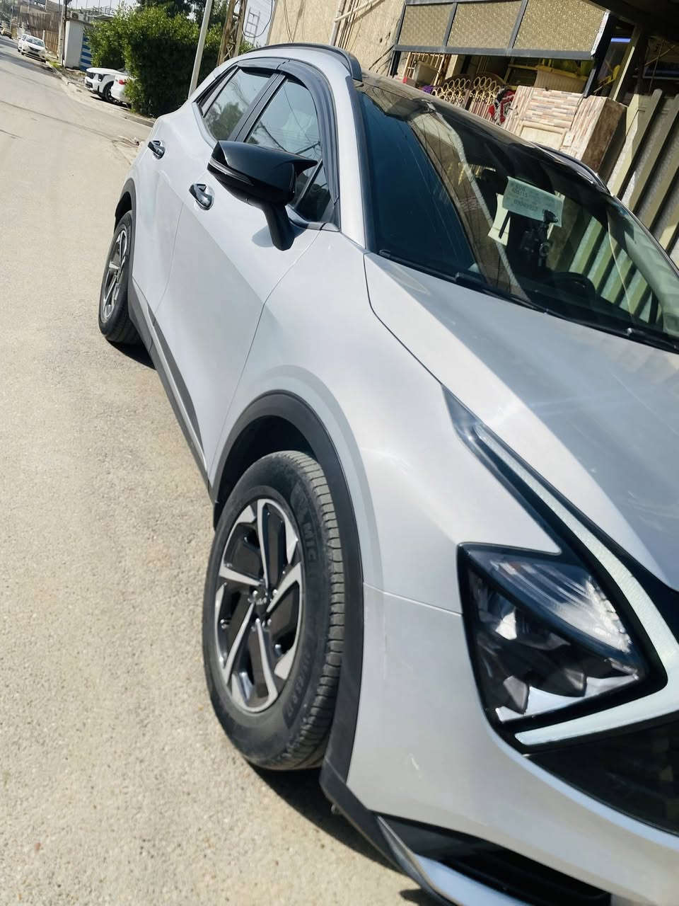 السلام عليكم للبيع كيه اسبورتج كوري موديل  ٢٣  بانوراما لون سلفرعداد مسافه ٤١  الف ماشي كفاله عامه من صبغ وتعديل كير ماوس محرك  تيربو  هايبرد اقتصاديه بصمه تشغيل عن بعد رقم بغداد الانگليزي بأسمي السعر 210$ فقط للبيع مااروس  سونار مرفق بل منشور  شراي تيصل ***********  مكان الشعب
