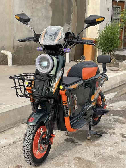 سلام عليكم دراجه شحن x900 خمس بطاريات  الكبار موديل2026 4سرع ..بلاتوث..بريكات امامي خلفي هيدروليك ولدات ابيض واصفر زنون وبي نضام  Rوانذار سرقه 2سويجات+ كارت بصمه وصارلي شهر من اخذته  دراجه نضيفه كلش ماشي قليل السعر500بي مجال قليل كلش الشراي يتصل مكاني جلولاء ***********
