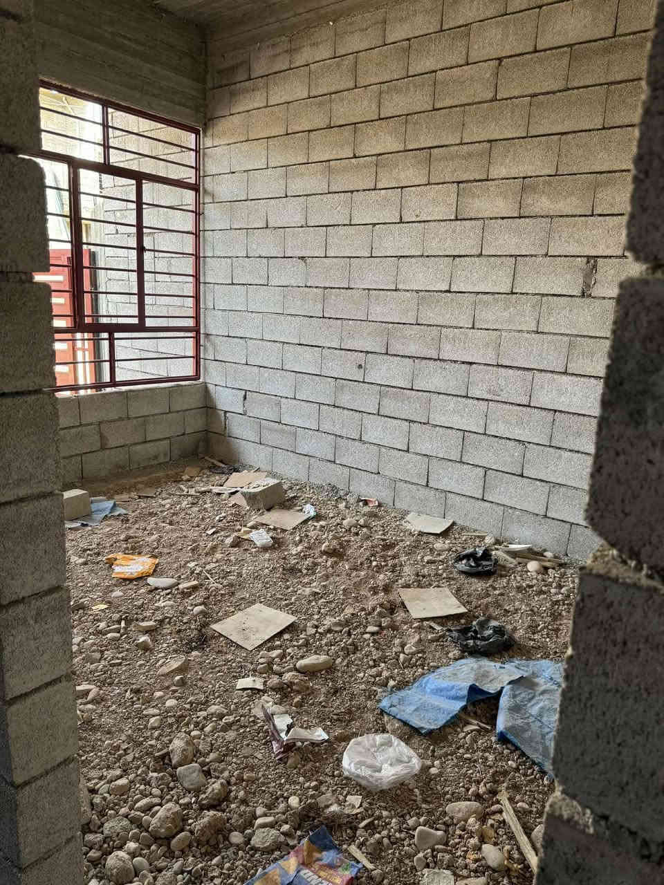 هيكل طابق ونصف المساحه 60مترخلف شارع 30 مباشرحي الانتصار السعر39 مليون بي مجال قليل مكتب ابو عدنان شارع 60 مقابل مول سنتر الانتصار رقم الهاتف *********** رقم الهاتف ***********
