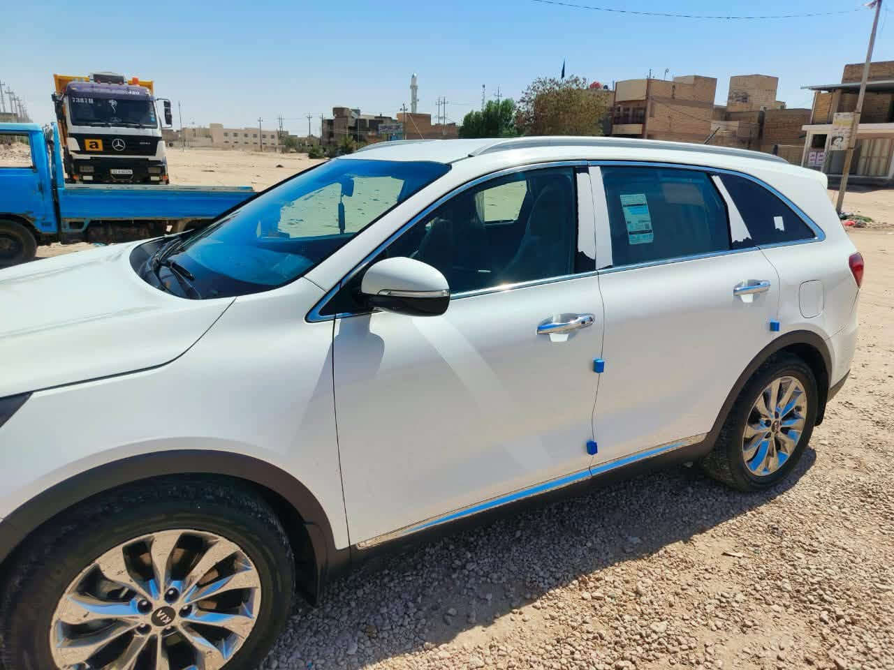 كيا سورنتو 2020 خليجي فول مواصفات عدا البنوراما بيها بنيد صبغ فقط السونار موجود بالصور مكينه مفتوحه مبدل بيها كازكيت السعر 205$ ***********. مكان السياره بغداد المنصور
