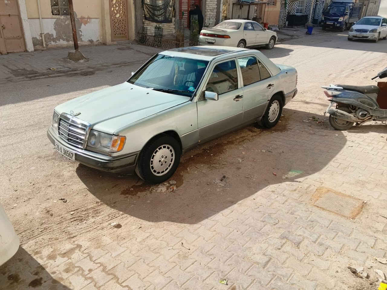 مارسدس E300 للبيع او الامراوس
مـوديل 1992 
كـير ومحـرك بطه مكـفولات جدد 
حـداديه 75‎%‎
رقـم نجف انگليزي تحويل مبـاشر 
سيـاره مـكفوله من الضربه 
مجرد جراد خفيف وملاحضات بلجاملغ الأيمن بسيطه 
تخم تاير جديد 
منـضومة التبريد جاهزه وكامله فقط شحن غاز 
سستم صوت 
كهربائيات كلها شغاله 
السـعر 48 
شعنـدك مراوس دزلي


**إذا كنت صاحب هذا الإعلان وتريد حذفه لأي سبب، رجاءا أرسل رسالة إلى الدعم الفني**