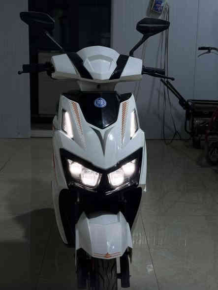 السلام عليكم دراجه سكنز شحن ملف 2000 واط 6 بطاريات مضاده للناء بصمتين سويجين تشغل عن بعد تفتيح تقفيل وسائل حمايه السعر 850 الشراي *********** مكاني ديوانيه ام الخيل
