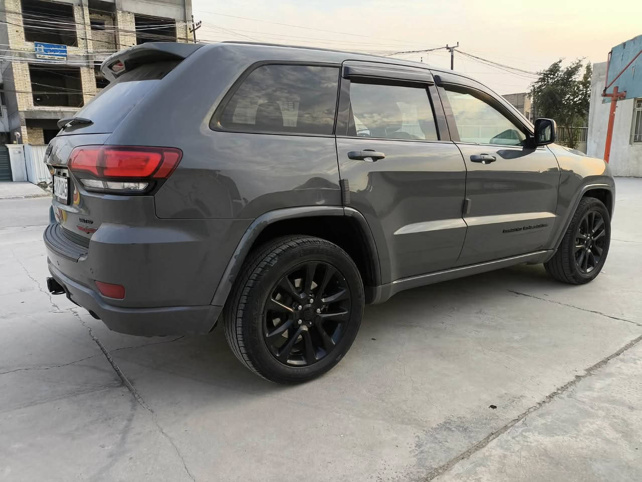 السلام عليكم للبيع جيب ٢٠٢٠
بلاك توب فول مواصفات
ماشيه ٨٥ الف حادثه شويه جاملغ وبنيد
بدون لغد وشاصي سونار موجود مع صور الحادث السياره مبدلله ميكنه مال نفس الموديل جديده شرط الفحص
مكينه 3600
فتحة قف سلايت
شاشه كبيره
كشنات جلد+تدفئه 
كشن كهرباء
تشغيل عن بعد
صندوق كهرباء
حساس خلفي + كامره دواره
رادار جانبي + خلفي +توقف ذاتي
قطعتين تبريد
السياره تخت تاير جديد باتري جديد 
ادامه كامله للمحرك ترايك مفتوح
مكاني بغداد حي تونس افاق عربيه
***********
السعر ٢١٥
