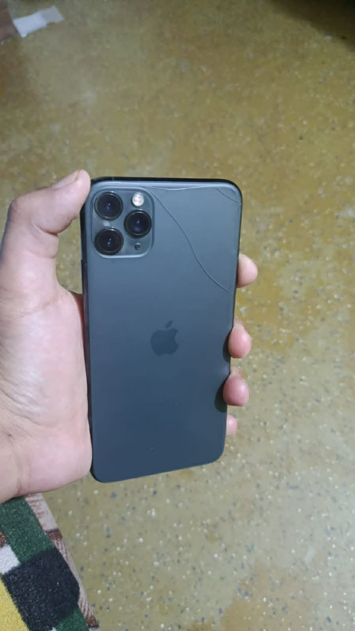 ايفون
١١ برو ماكس
ذاكره٢٥٦
بطاريه ٧٧ صرف بلادي 
ما بدل بي اي شي بعده وتر بروف 
بس ضهر هذا كدامكم مفطور فطر بسيط


**إذا كنت صاحب هذا الإعلان وتريد حذفه لأي سبب، رجاءا أرسل رسالة إلى الدعم الفني**