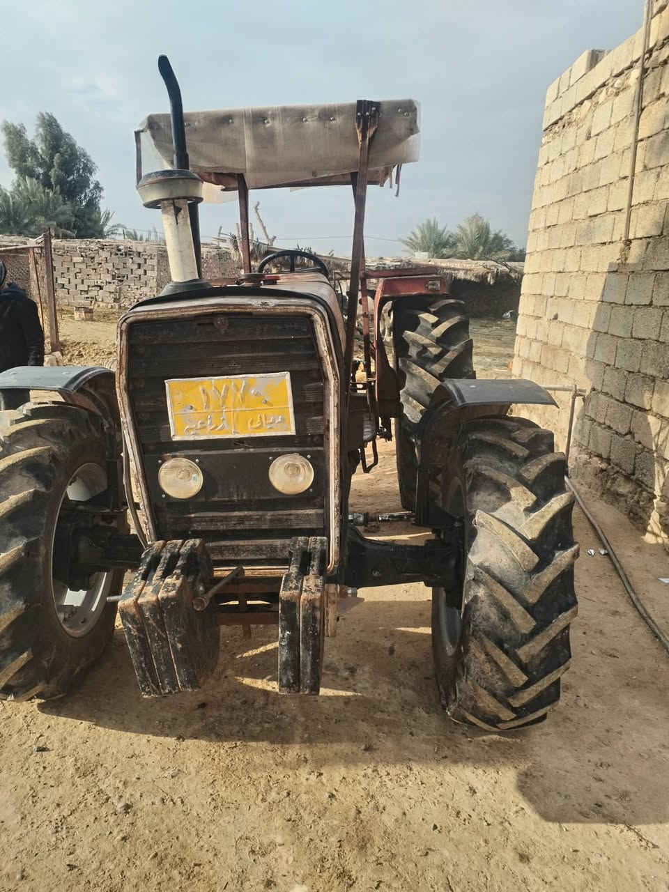 سلام عليكم ورحمة من رخصت لادمن مكينه انكليزي دبل البيع شرط لا نتقيص ولا تبخير تخم تاير جاهزه الشغل مع فدان السعر ١٧ وبي مجال المكينه الثانيه هندي السعر ١٢ وبيه مجال  المكان لانبار جزيره هيت  *********** اركان يونس لقيسي
