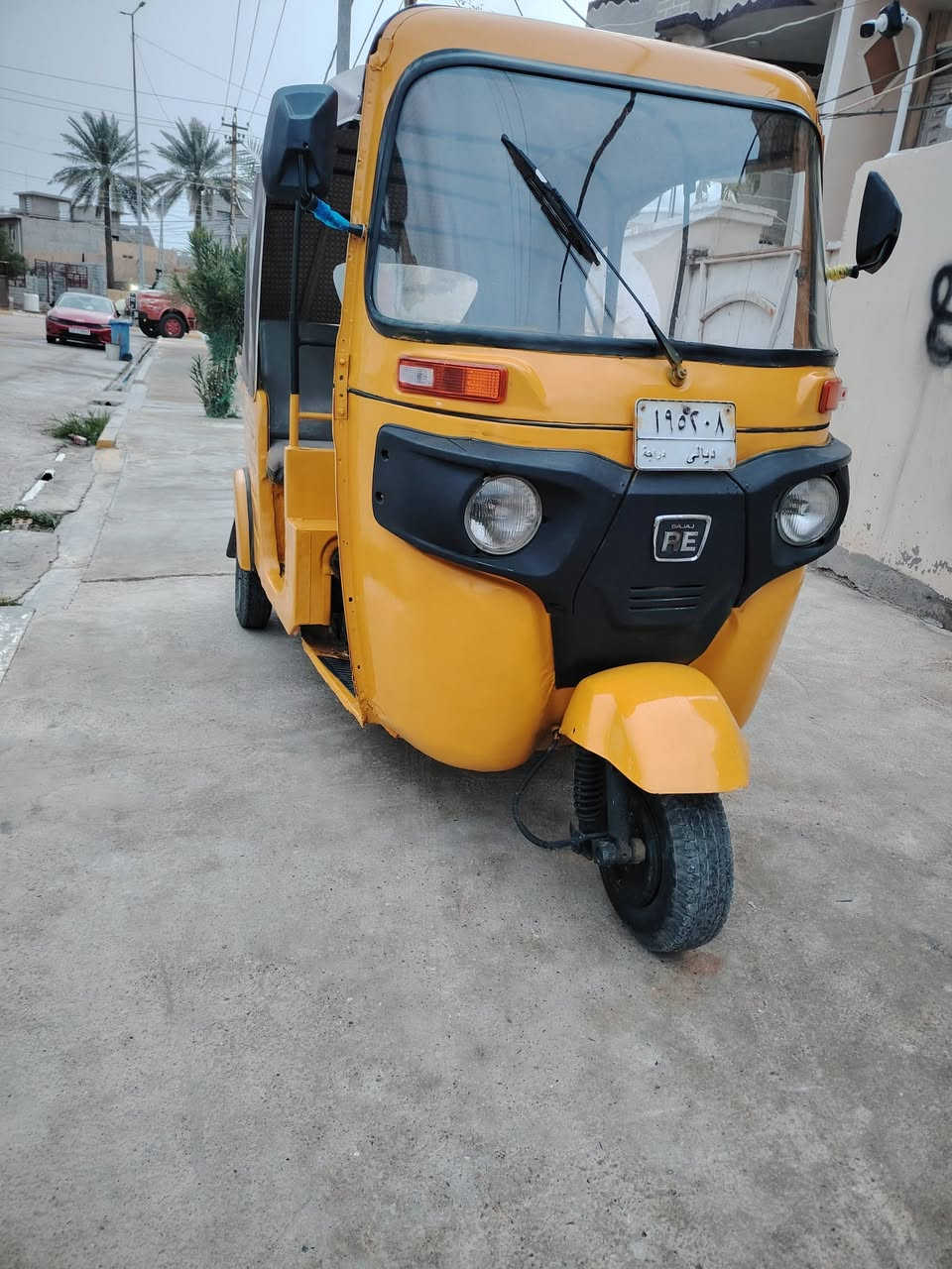 سلام عليكم تكتك ٢٠١٨ تعمير كلة جديد ماكو شي قديم بيها مكينة عشرين مكفولة من تنقيص تبخير كهربائيات شغالة جادر جديد تخم تاير جديد كلاجات جدد لايت عالي ناص اشاير كلهن شغالة تكتك خير من الله كاملة من كلشي تحويل ثاني يوم سعر 5000 وبيها مجال قليل حك جية مكاني بعقوبة بهرز ***********
