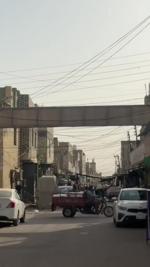 للبيع عقار في النجف الاشرف الجديده الثالثه موقع مميز للاستثمار او السكن يبعد عن الامام علي (ع) 1كيلو فقط و4 بيوت فقط عن سوق حنون يصلح كمحل تجاري او مكتب او بيت للسكن المساحه 51 متر واجهتهُ ب5 امتار ونصف يحتوي ع 2 غرف وصاله يتكون من طابق واحد للاستفسار عن باقي التفاصيل مراسلة واتساب ***********
