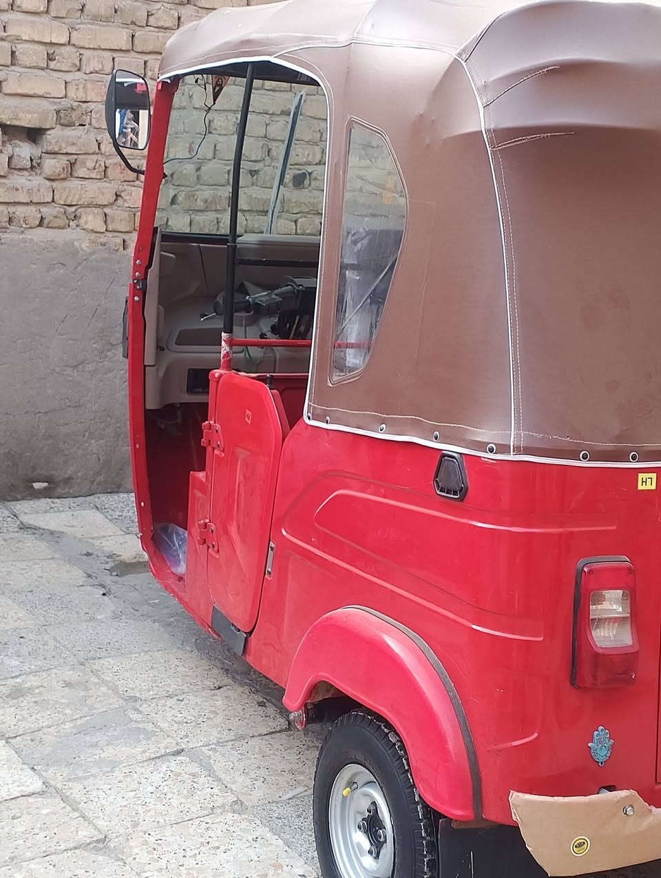 السلام عليكم تكاتك للبيع موديل 23 اوراق كفاله عامه رجاء مش الراي لا يخابر ***********
