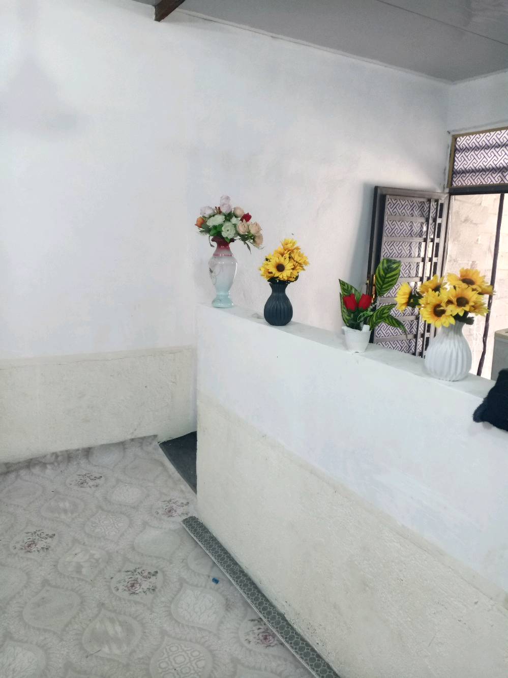 دار للبيع مساحه 85 سقف سندويج بناء كامل طابو زراعي سند 25 العنوان النجف الاشرف شارع حولي المطار خلف مدرسه در النجف الاهليه 