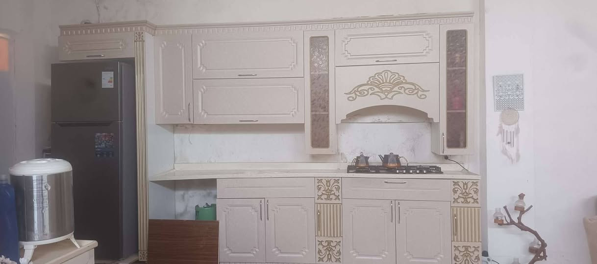 بۆ فرۆشتن باڵام پرێس سێ مەتر سنگەکەشی پێوەیە 
نرخی ۲٥۰ هەزارو مەعمەلە 
ژمارەی خاوەنی ***********
