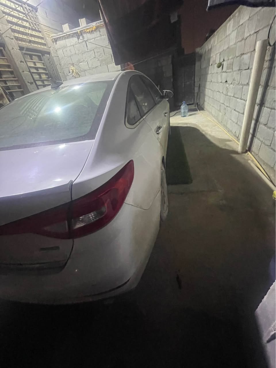 سنواتا 2017 وارد امريكي فول ١/١ 
مكفول من الضربه بيه بارد خفيف او صبغ
او بيه ملحضات قليله
سعر 130
مكيا كير حديه جديد 
اتصل على 
*********** البصرة, العراق
