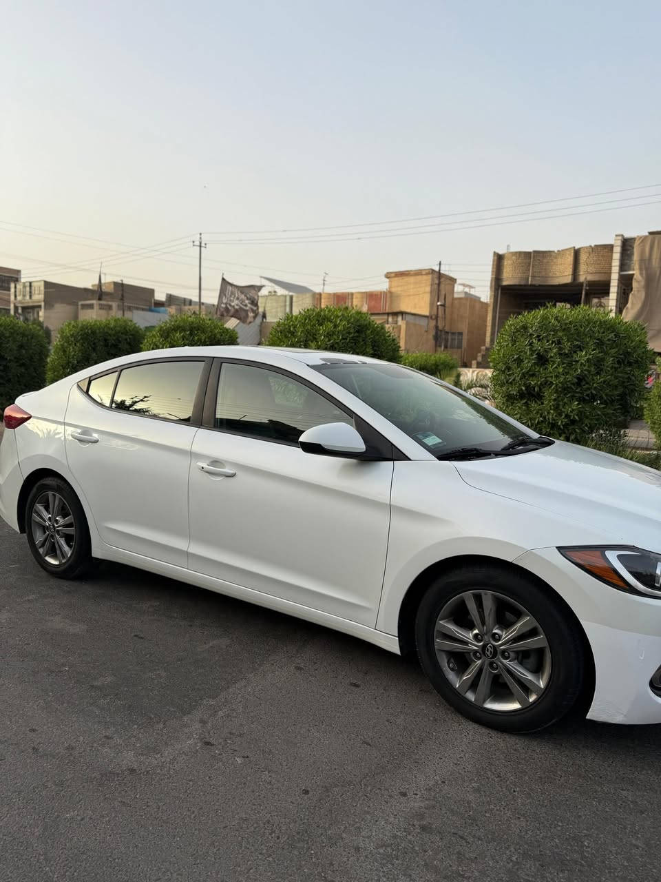 السلام عليكم النترا فول مواصفات موديل 2018 حادثها موجود بلصور فقط صبغ مسطره الرقم جديه بدون اي نقص 
ماشيه 105 رقم الدولي الجديد الصور قبل الترقيم مكانها مدينة الصدر السعر 134  مكينة كير على وضع الشركة 
***********
