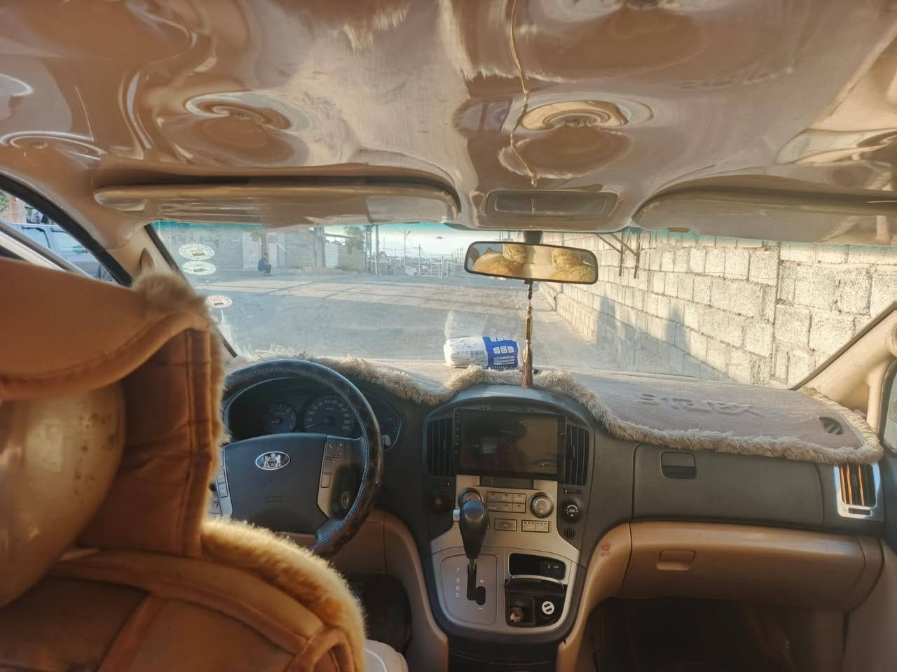ستاركس 
🚐 للبيع | هيونداي ستاركس 2009 ديزل أوتوماتيك
✅ التيربو جديد.
✅ المحرك مجفّت.
✅ تايرات جديدة.
✅ رقم اربيل خصوصي.
✅ السيارة فيها 3 قطع صبغ بدون دواخل.
✅ تحتاج فقط تجليد الكراسي. 
✅ الدعامة الأمامية بشرط.
✅ والباقي كله قدام العيون والفحص خير دليل.
📍الموقع: أربيل.
💰 السعر: (170)فيها مجال. 
📞 للاستفسار التواصل على الخاص أو الاتصال.
***********
