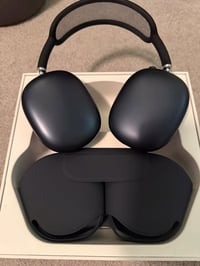 ❤️ ايربود ماكس للبيع نظافة 100/100 استعمال جداً قليل لون اسود السعر 30...