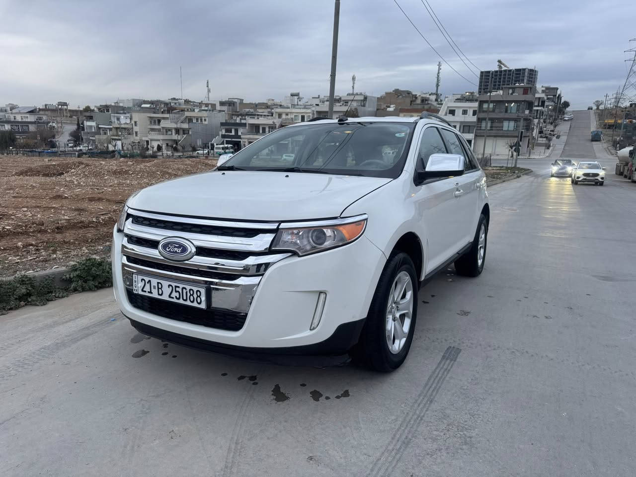 فورت. ئيدج. موديل  ٢٠١٣ خليجي سفر شريكه نيڤا
محريك ٣٦٠٠ حجم. ٦سلندر 
گير محريك مابي ايي خلل مامفتوح 
صدر حداديه ميه بل ميه 
تايرات بل ميه 100/80
بس جملغ أمامي صبغ بدون دواخل بدون ئيرباك 
كوشن كهرباك تحديد سورعه  شاشه 
تبريد شغال 
كهربائي. كوله شغال 
سياره ماشيه  ٩٥.      ألف km ماشيه 
حتي حجر صالونسا بي 
سنويه جديد بئسمي نفس يوم احول بئسمك 
سعر ١١٩ مجال. قليل 
رقم موبايل ***********
موكانها سليمانيه
