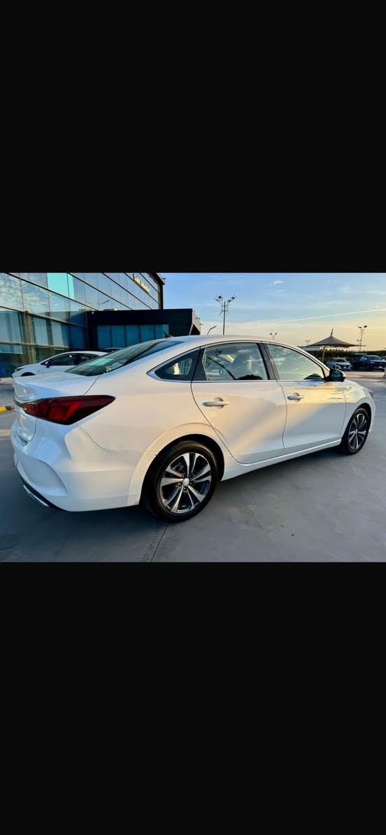 شانجان ايدو بلاص موديل ٢٤ بالضمان ماشيه ٤٤ الف جديده وفول مواصفات محرك ١٤٠٠ تيربو بانزين عادي رقم بغداد الجديد السعر ١٩ مليون قفل قفل مكانه البعيثه ***********
