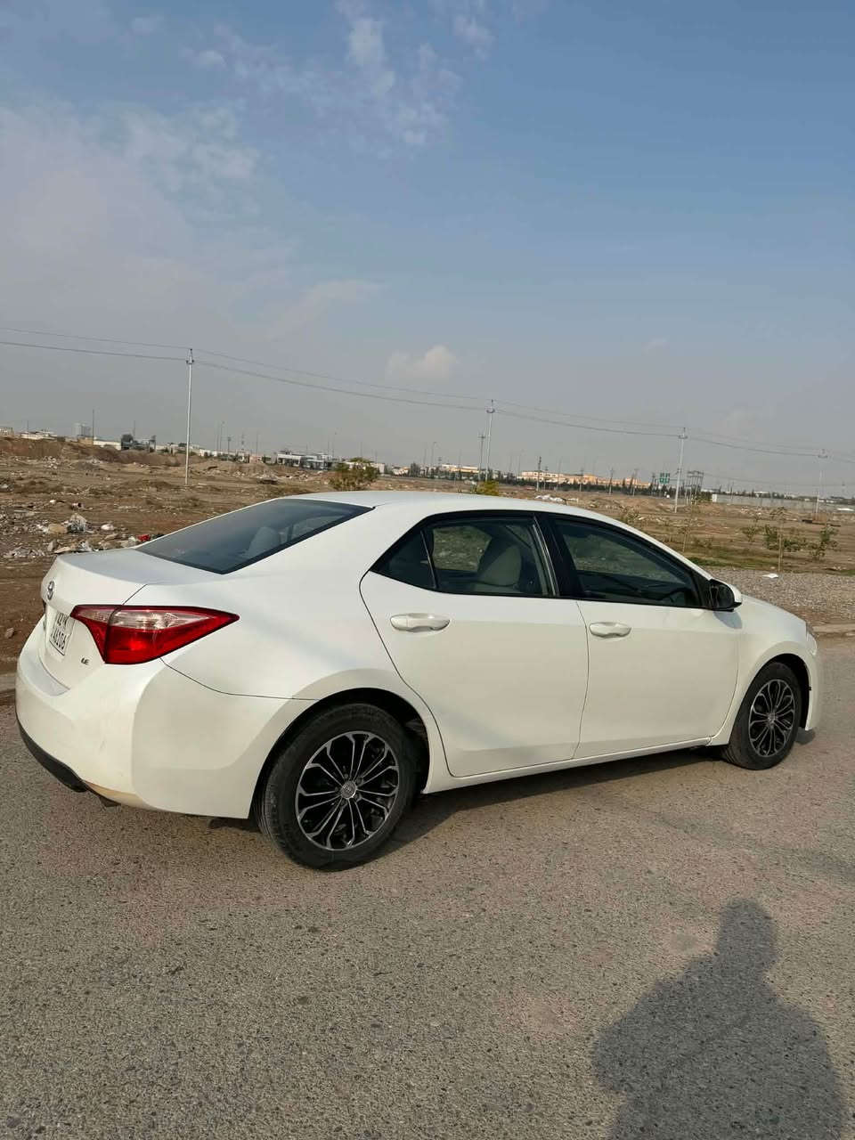 تويۆتا كرۆڵا مۆديل ٢٠١٧ موسفات Le ١١٨ هەزار ميل ڕۆیشتووە ٣ پارچەى پێشى بۆياخ و تەزرەى
 هەيە ئيرباگ سيستەم ماباقى گێڕ و مەكينە و كارەبياتى بەشەرتە . موشتەرى نيى بێزارمان مەکە .
ژ.م *********** أربيل, العراق
