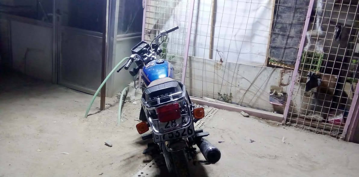 سلام عليكم دراجه موديل 2019 طالعه 2025 صاله 5 اشهر من طالعه من الوكيل وكيله العارضي رقم وسنويه بسمي انكليزي سنويه 2028 هزه جديده دراجه على وضع الوكاله مكاني نجف سعر 1250 وبيه مجال رقمي ***********
