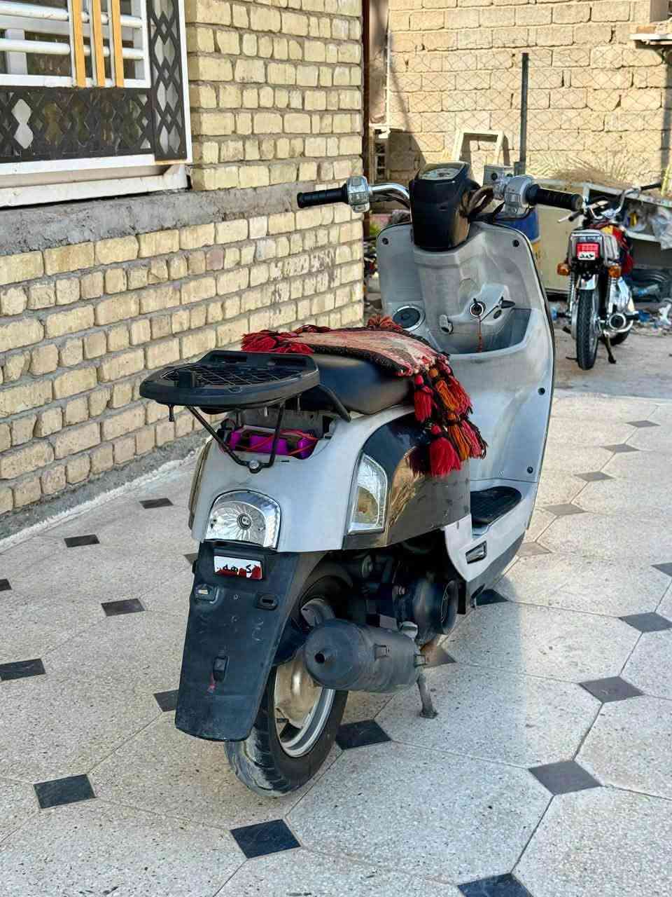 سلام عليكم بوليس للبيع موديل ٨ مكفوله كل نقص مابيه محرك وين مايعجبك افحص سعر ٧٠٠ وبيه مجال حك ال جيه مكاني كربلاء طويريج ***********

