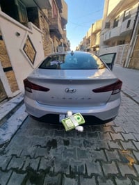 سياره وموارس         البيع السيارة حادث بنيد شطح السيارة نضيفة رادراد ...