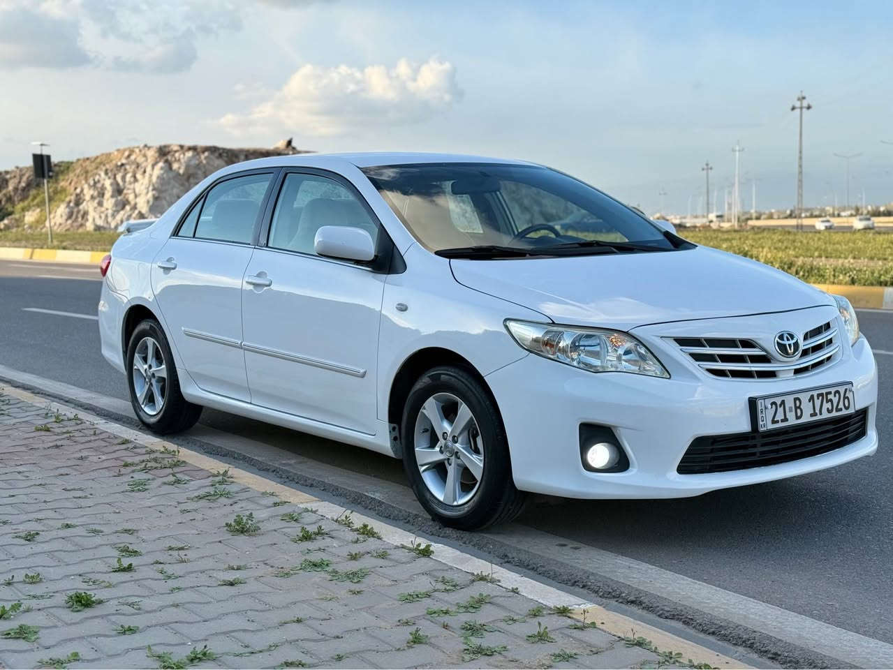 سلام علیکم 
تویوتا کرولا 
مودیل 2012
مواصفات خليجي 
محرك جبير 1.8
ابيض ثلجي
كير اوتوماتيك و عادي
حساس خلفي
داخل ساج
داخل فورميكا
مراية كهربائية 
بلاجكتور
ماشية 224km حقيقي
سيارة بي نص جاملغ خلفي صبغ بدون دواخل بدون ارباك
بي مكانين تعديل بارد صغير
كير و محرك تبريد صدر تايرات كهربائيات تحويل غرامات كلة بشرط
محرك ما مفتوح بدون صوت و بخار 
بي بطاقة بنزين
سنوية وقم هزة جديد لحد 2028
سيارة حيل حلوة ماشالله 
جاهزة مكفولة
سعر 130
بي مجال للطيبين
مكان كركوك
***********
*********** كركوك, العراق
