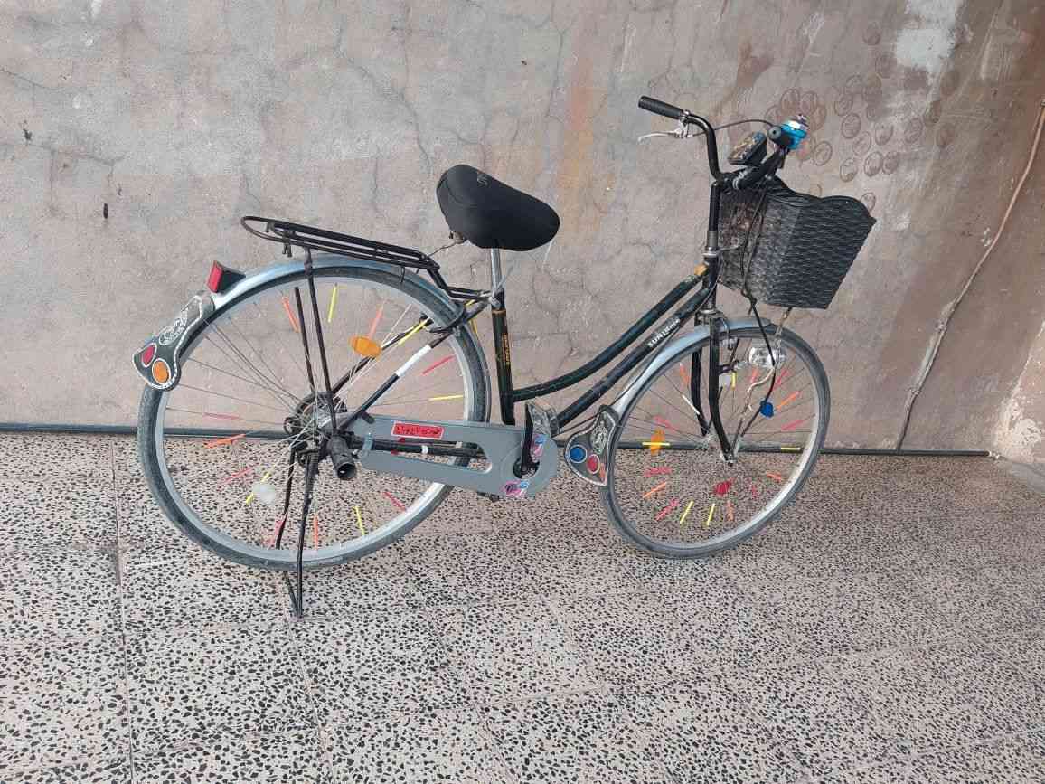 السلام عليكم بايسكل للبيع حجم 27 بايسكل جديد التواصل او الاستفسار واتساب  ***********
