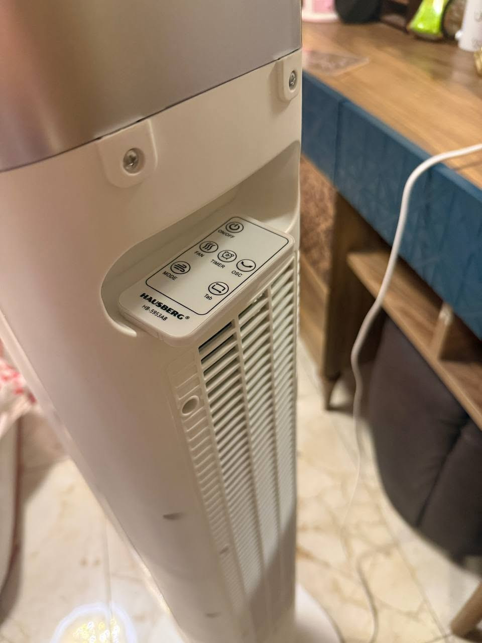 عندي مروحه عموديه(برجيه) من ماركه هاوسبيرغ تشتغل بـ ٣ درجات ومامستعمله غير شهرين فقط ومستعجله على بيعتها كولش هواي جبتها من الموقع بـ 119 ألف واريدها ب٧٠ قفل لان مستعجله عليها وخليت صوره سعرها بالموقع الاصلي وجديده بالباكيت ونظيفه كولش وهواها يخبل ورجاء رجاء الي مو شراي لايجي ويدخلي ويدوخني ويعامل على الخمسه والربع والخمسميه  للاستفسار تلفون ***********
