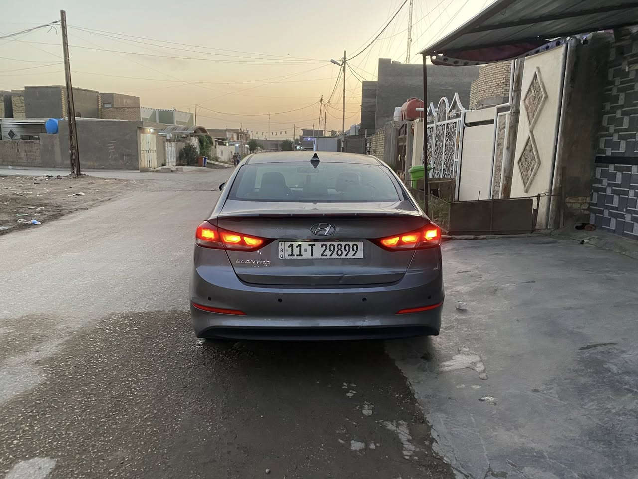 السلام عليكم النترا ٢٠١٧ أمريكي بيها صبغ أربع قطع بدون دواخل مكينه وكير وحداديه وتبريد خير من الله رقم بغداد باسمي السعر ١٠٩ وبيها مجال بسيط ***********
