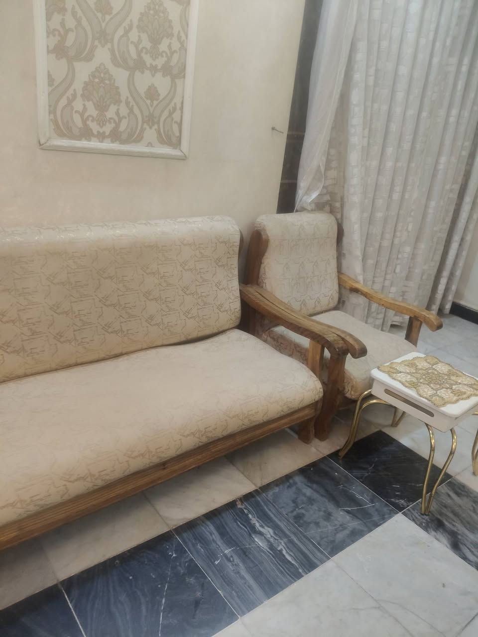 كرويته وحده جبيره وكراسي عدد 2 للبيع نضيف لانازل ولاابد دوشمته كلش مابيها 90سعره وبي مجال قليل


**إذا كنت صاحب هذا الإعلان وتريد حذفه لأي سبب، رجاءا أرسل رسالة إلى الدعم الفني**