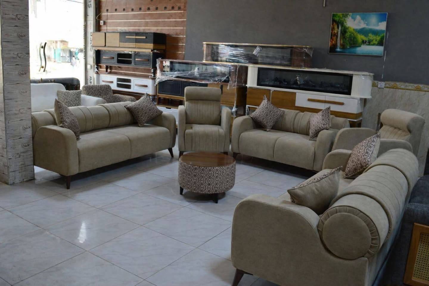 تخم جديد علي عرض
السعر 500وخمسين.  وبي مجال 
المو شراي لا يدخل خاص ولا يعلق


**إذا كنت صاحب هذا الإعلان وتريد حذفه لأي سبب، رجاءا أرسل رسالة إلى الدعم الفني**