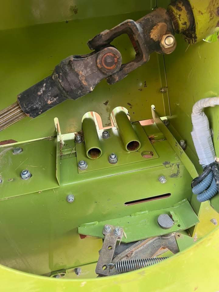 كابسة للبيع موديل 2024 نظيفة للأستفسار الاتصال عل الرقم *********** / ***********
