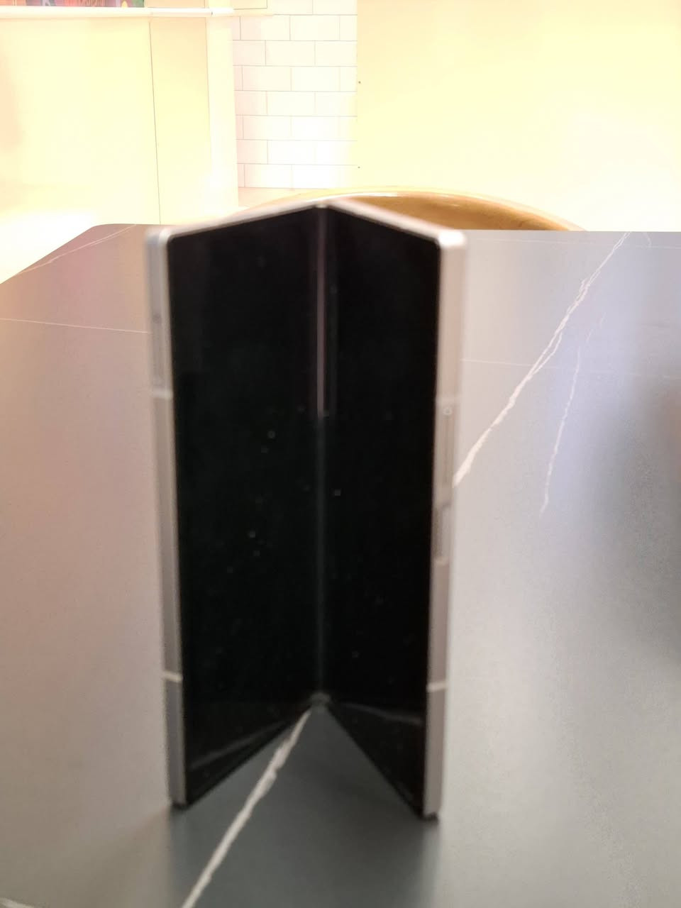 السلام عليكم
تلفون سامسونج للبيع جديد 
كل غراضه موجوده 
***********
