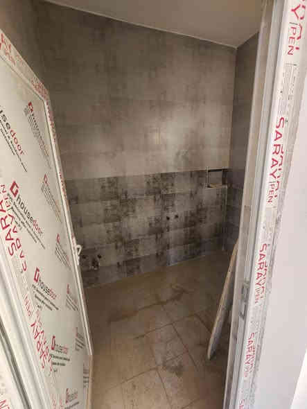 🟥  السلام عليكم 🟥
🏘️
#للبيع بيت مساحته 250 متر طابو صرف 

طابق واحد

 الفلوجه مجمع الزهور 2 

البيت بالمرحلة الأولى
يحتوي البيت 

 ⛔ غرف نوم عدد 2  غرفة سويت⛔

مطبخ واستقبال
وصحيات عدد 3
بيت جديد
✅سعر الكلي 120 مليون✅

يرهم اقساط او نقد 
مقدمه 100 مليون والباقي 20 مليون كل شهر ٥٠٠

للاستفسار الاتصال على الارقام التالية

*********** واتساب
***********
