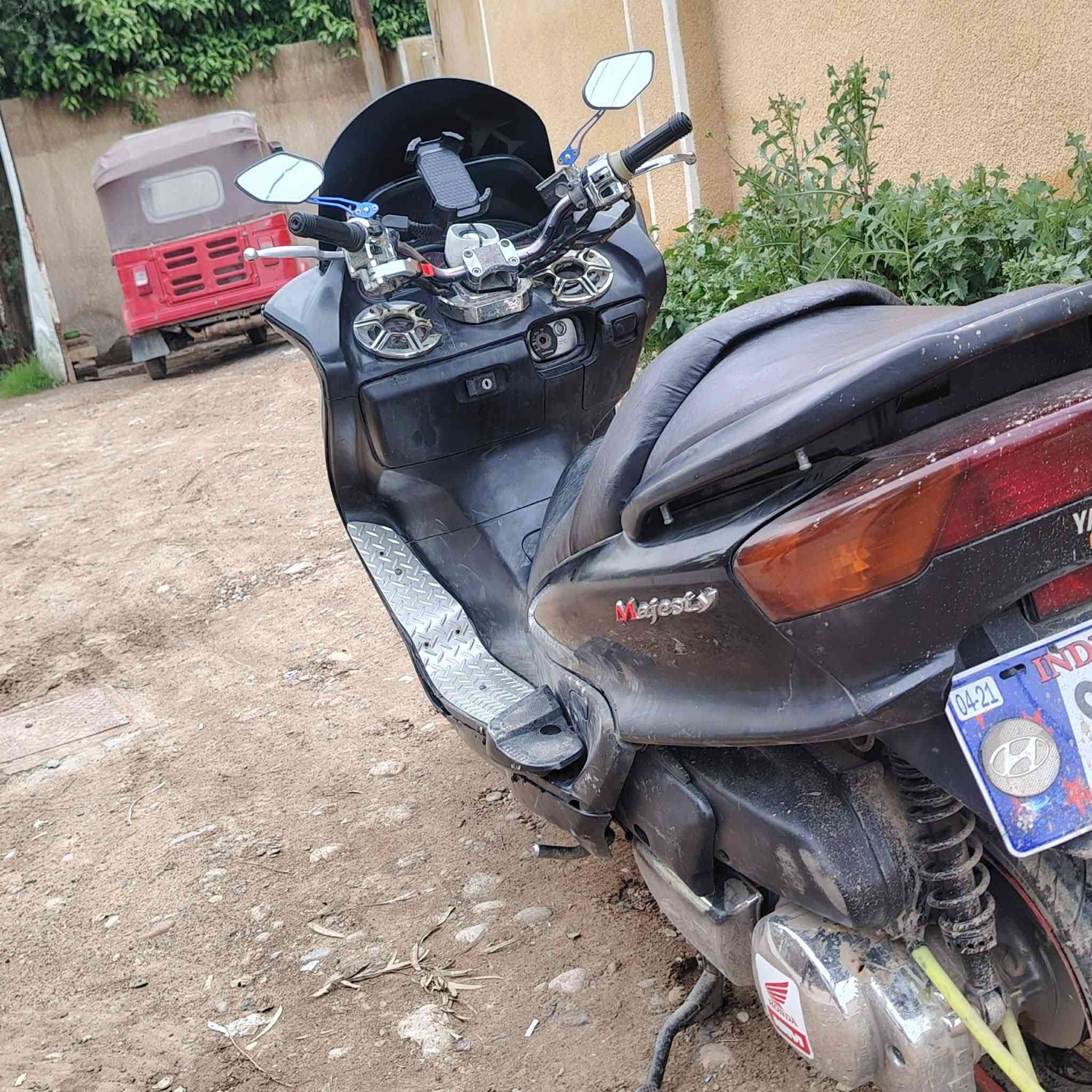 دراجه majesty للبيع المكان ناحية جديده الشط السعر 800الف وبيه مجال حك الجيه *********** و اتصال واتساب
