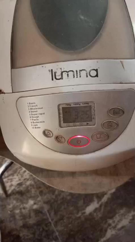 مساء الخير 
عجانة lumina مال بالة
مستخدمة مرتين
عجنها كلش حلو وتعجن كافة انواع المعجنات سعرها 40 وبيها مجال عنواني بغداد الشعب


**إذا كنت صاحب هذا الإعلان وتريد حذفه لأي سبب، رجاءا أرسل رسالة إلى الدعم الفني**